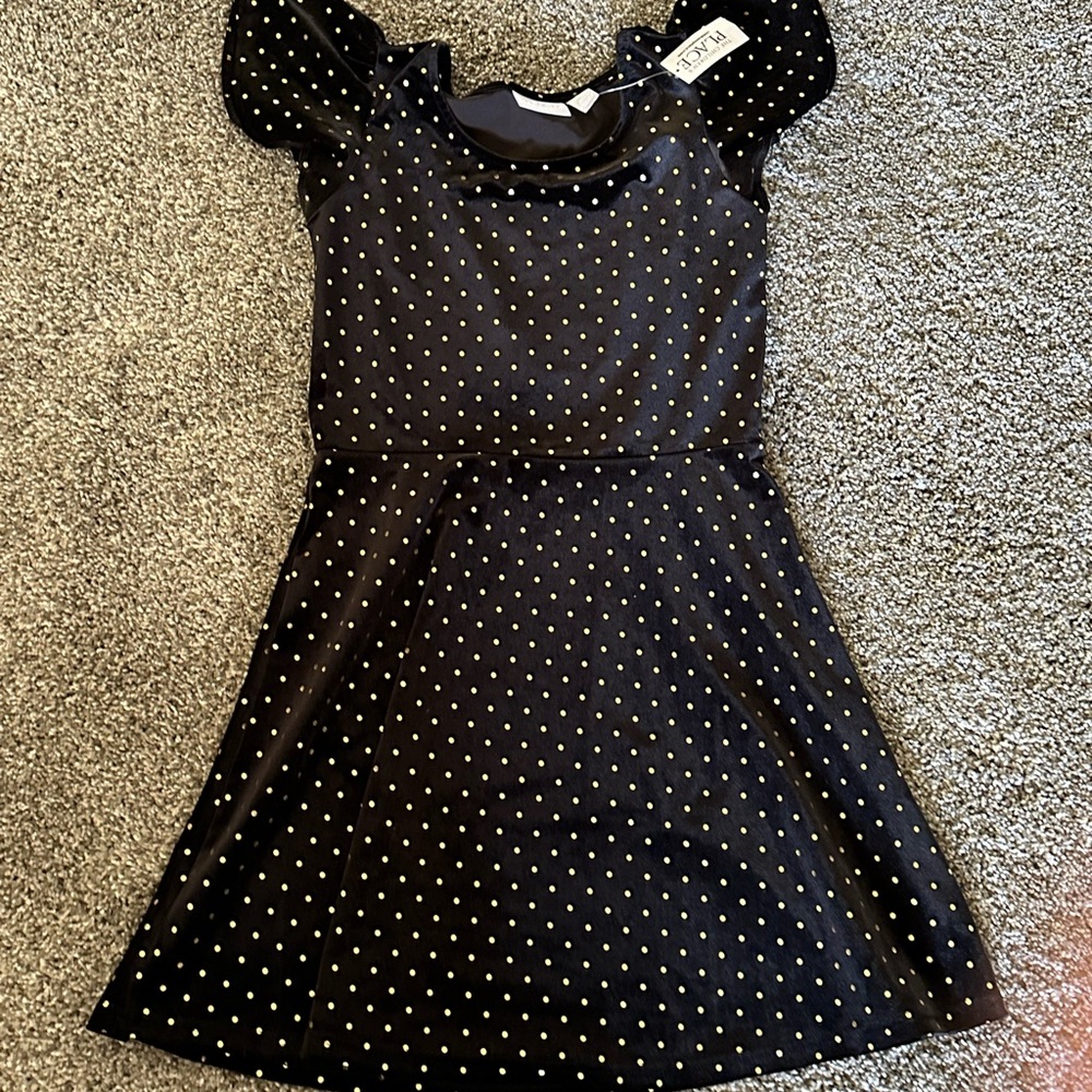 Girls Black velvet dress size 10/12 new with tags
